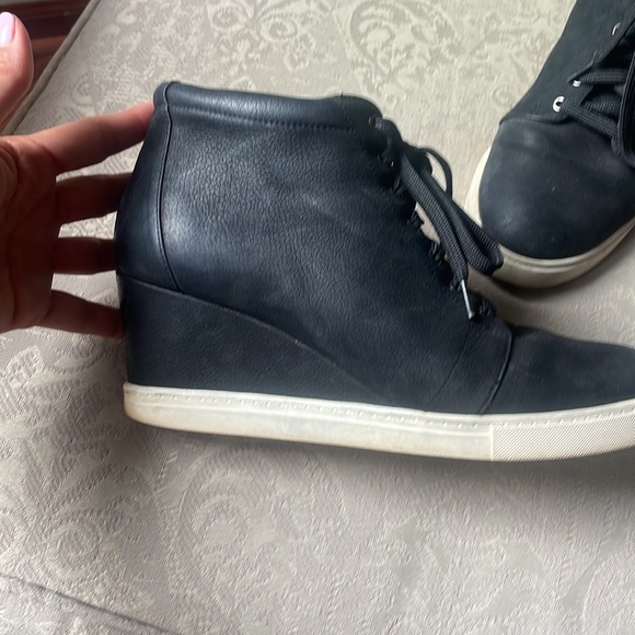 Caslon (Nordstrom) Black Wedge Sneakers - Picture 2 of 6